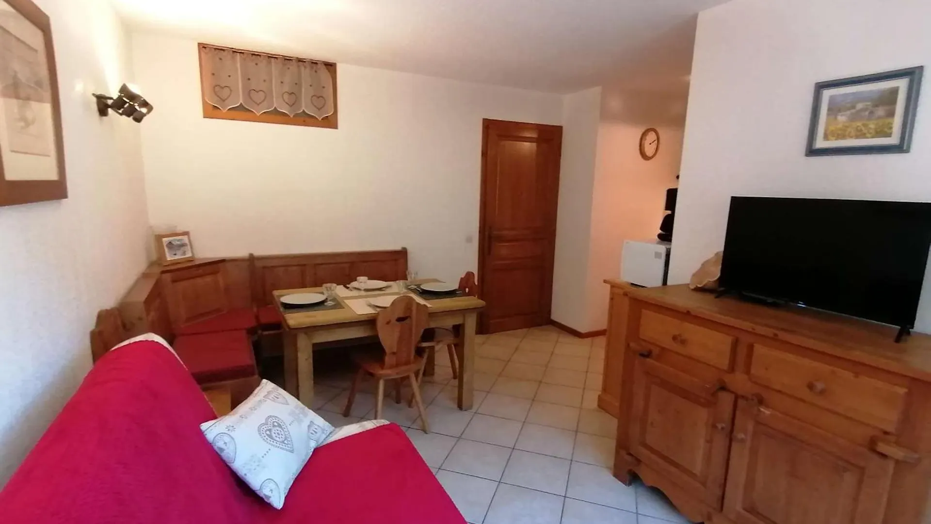 Charmant Appt 2 Pieces, 6 Pers, Centre, Animaux Permis, Menage Inclus - Fr-1-241-111 Le Grand-Bornand 0*,  France